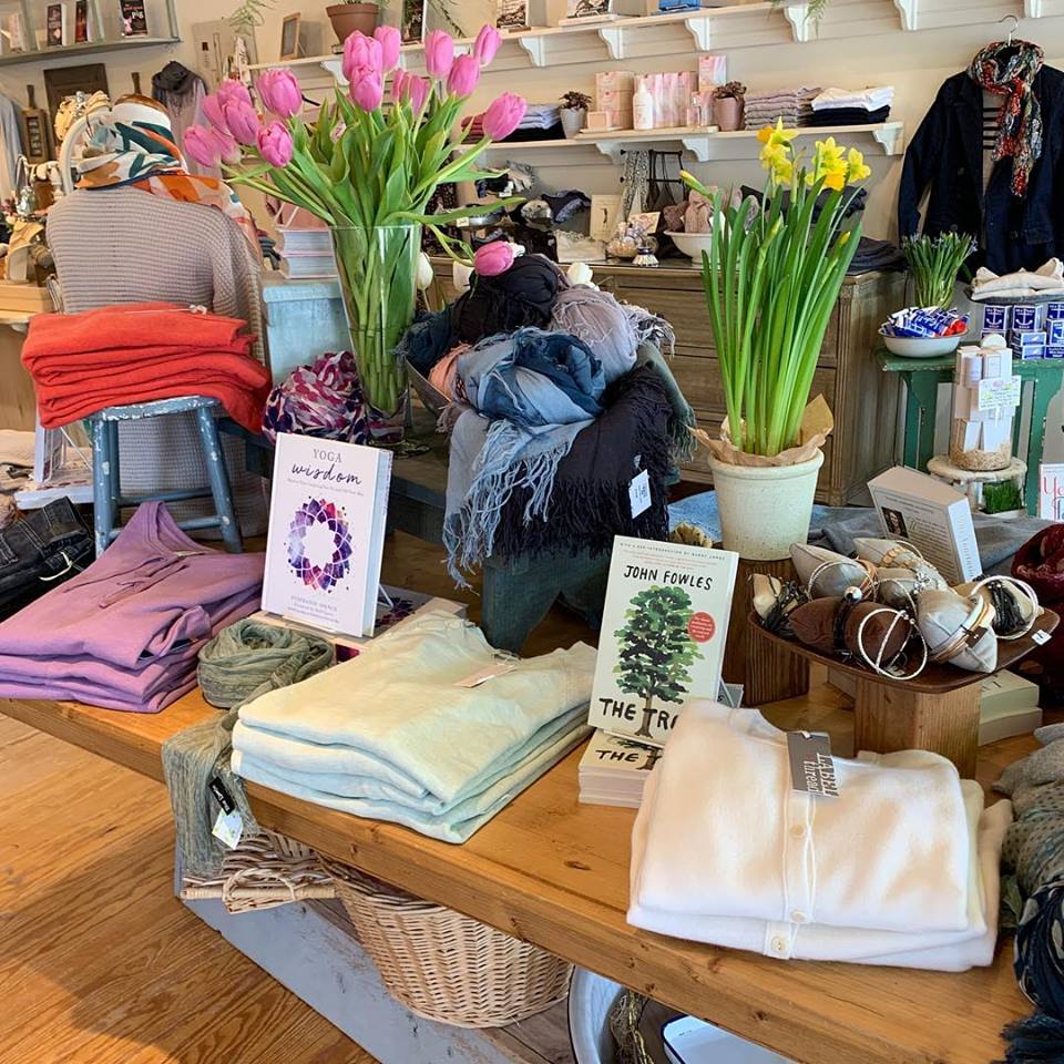 In the Clover sells clothing and accessories in Wiscasset Maine